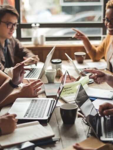 Jak zbudować sieć wsparcia przy poszukiwaniach?